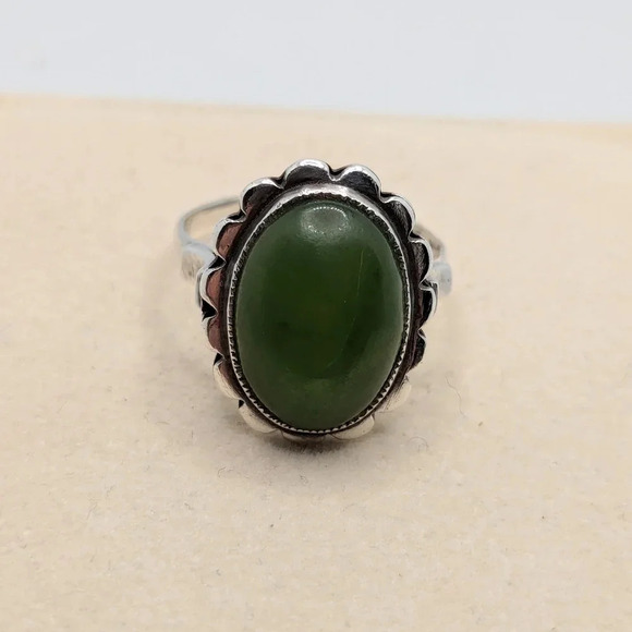 Jade  Sterling ring - Picture 2 of 5